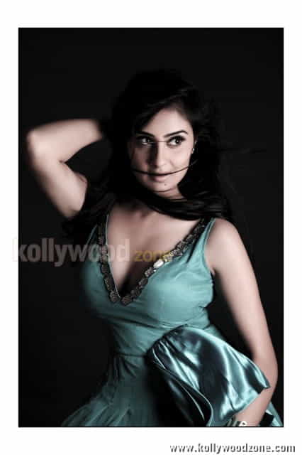 Actress Bhanu Mehra Sexy Pictures
