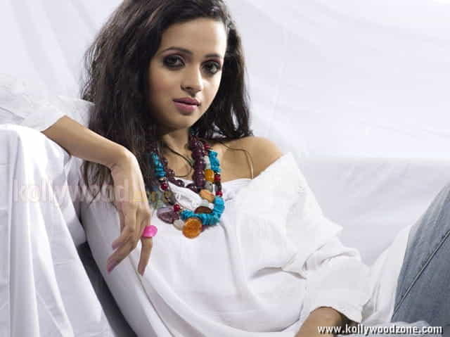 Actress Bhavana Sexy Photos
