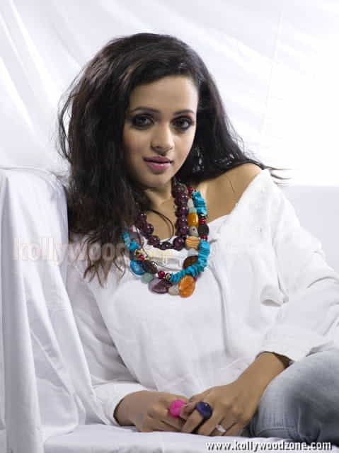 Actress Bhavana Sexy Photos
