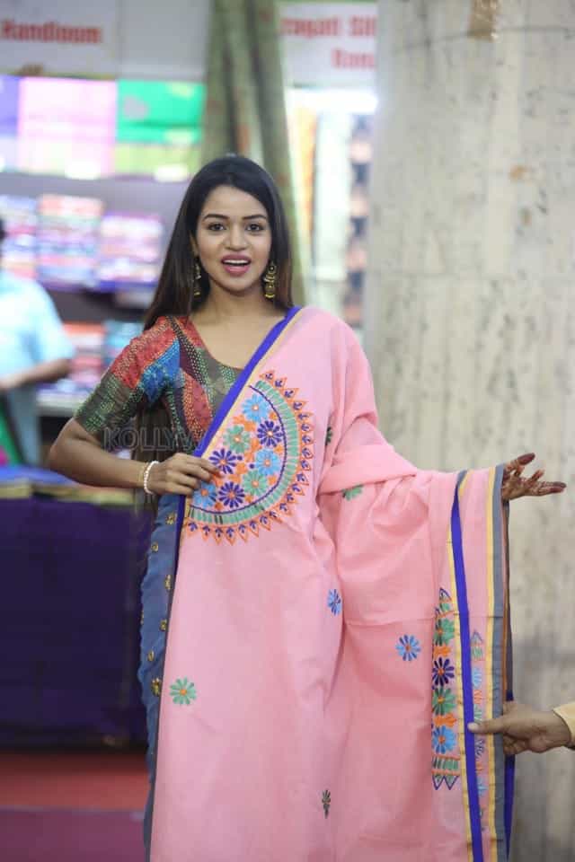 Actress Bhavya Sri At Indian Silk Expo Photos