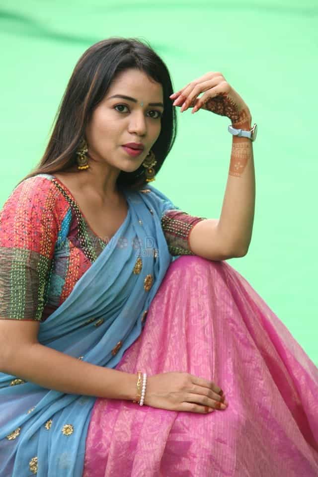 Actress Bhavya Sri At Indian Silk Expo Photos