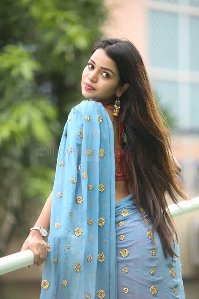 Actress Bhavya Sri At Indian Silk Expo Photos