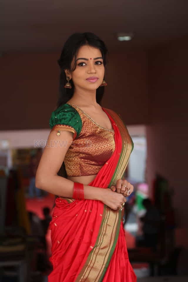 Actress Bhavya Sri At Silk India Expo Photos