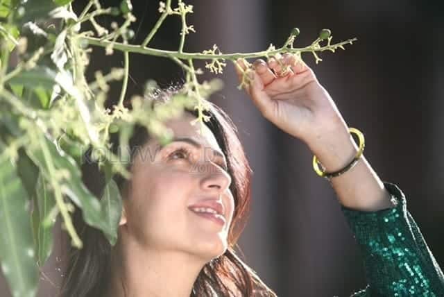 Actress Bhumika Chawla New Photoshoot Stills 04