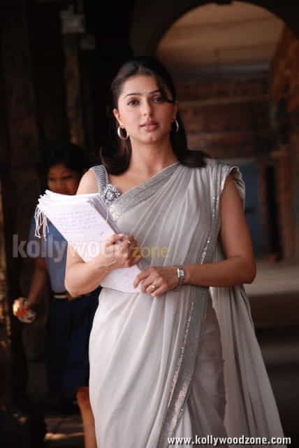 Actress Bhumika In Thulli Ezhunthathu Kadhal Movie Pics