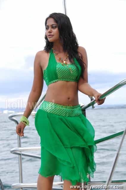 Actress Bindhu Madhavi Hot Photos