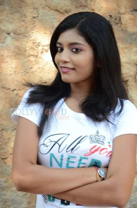 Actress Bindu Barbie Photos