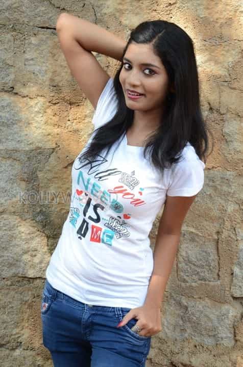 Actress Bindu Barbie Photos