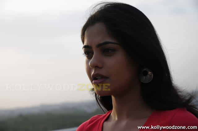 Actress Bindu Madhavi Images