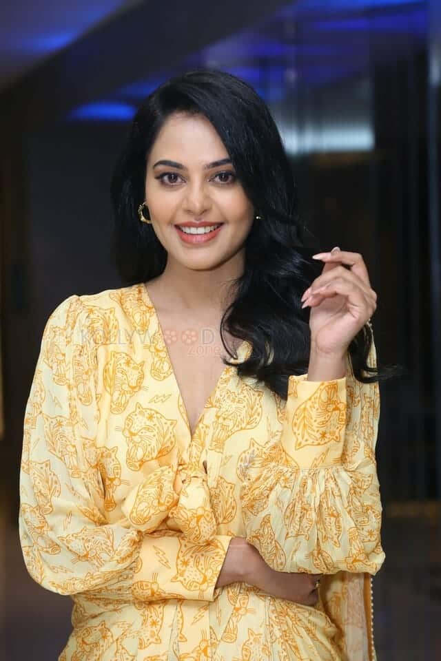 Actress Bindu Madhavi at Anger Tales Pre Release Event Pictures 02