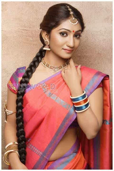 Actress Bommu Lakshmi Photoshoot Pictures