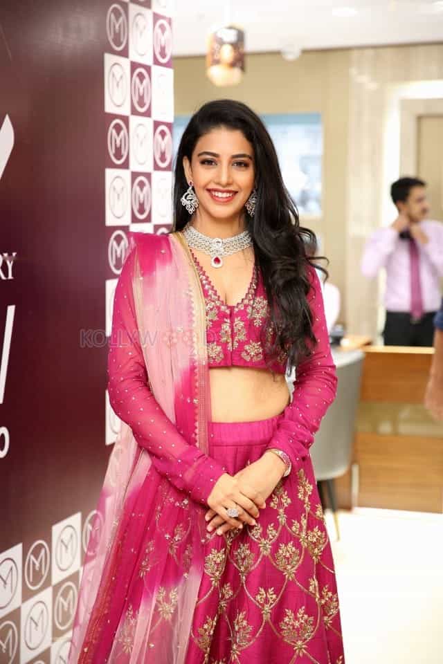 Actress Daksha Nagarkar At Malabar Gold Diamonds Artistry Branded Jewellery Show Photos