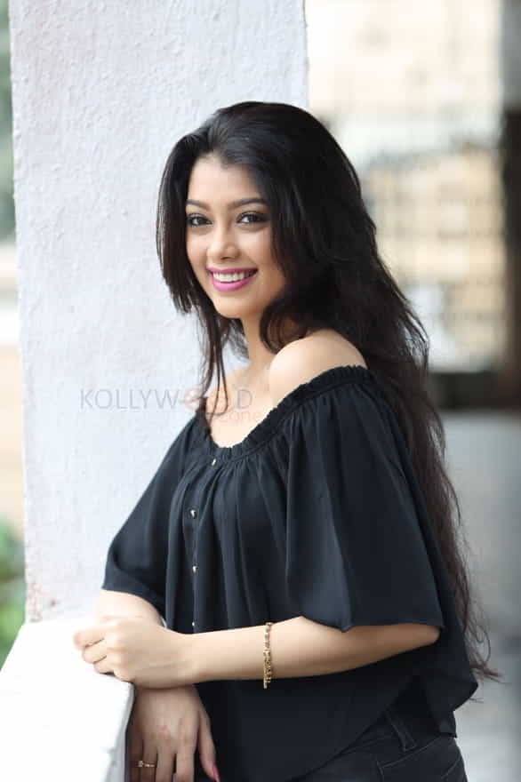 Actress Digangana Suryavanshi Pictures