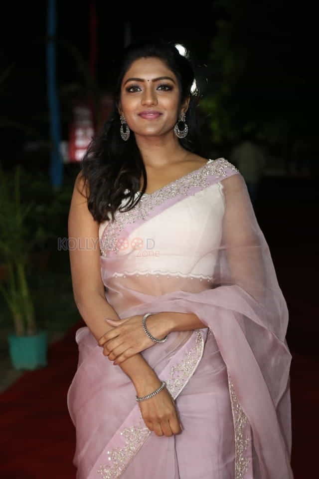 Actress Eesha Rebba At Th Cinegoer Awards Photos