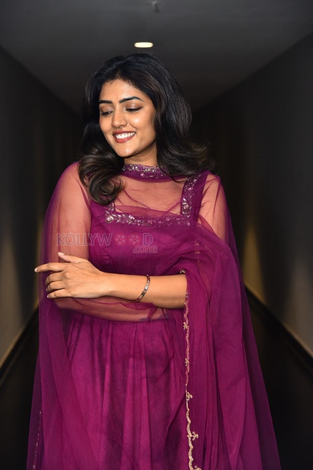 Actress Eesha Rebba Speech at 3Roses Season 2 Teaser Launch Photos 01