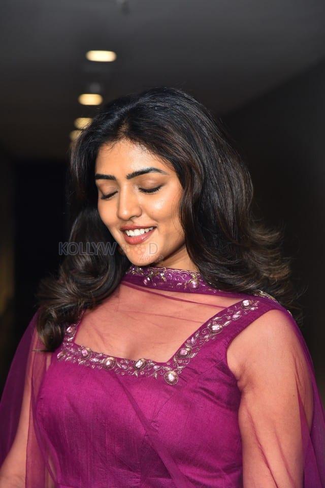 Actress Eesha Rebba Speech at 3Roses Season 2 Teaser Launch Photos 06