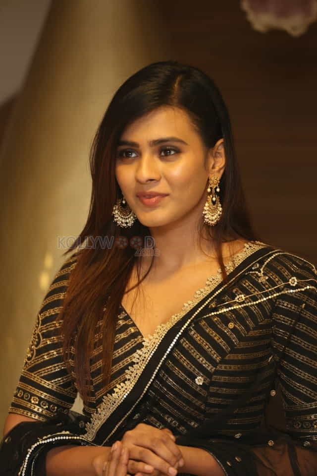 Actress Hebah Patel At Kisses Pre Release Event Photos