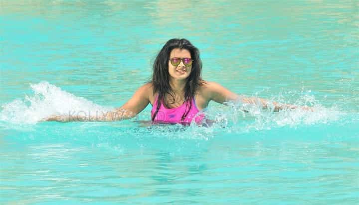 Actress Hebah Patel Hot Pics