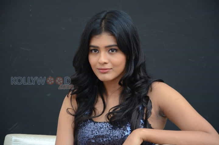Actress Hebah Patel Sexy Photos