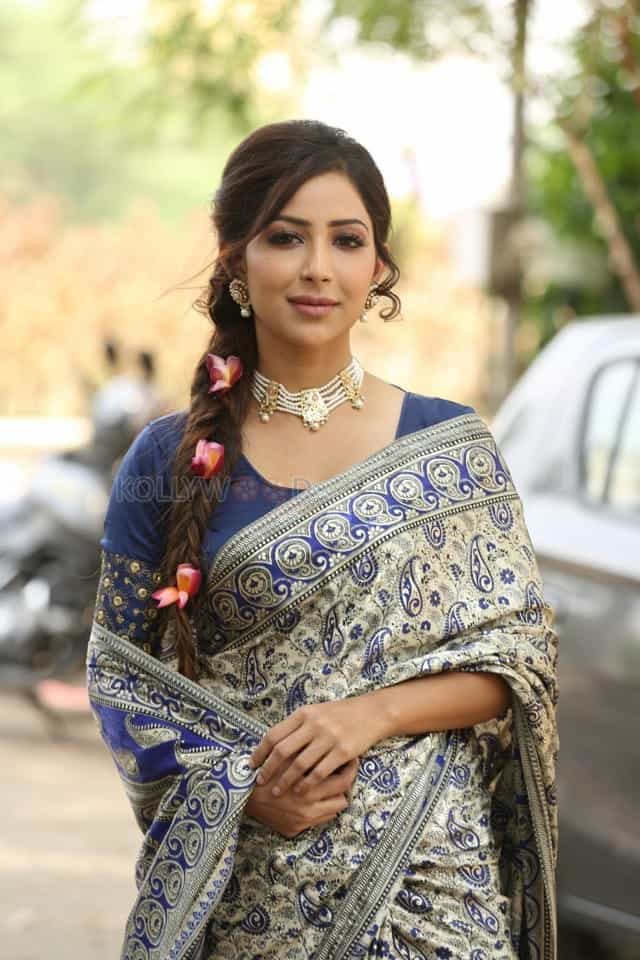 Actress Kapilakshi Malhotra At Ss Art Production No