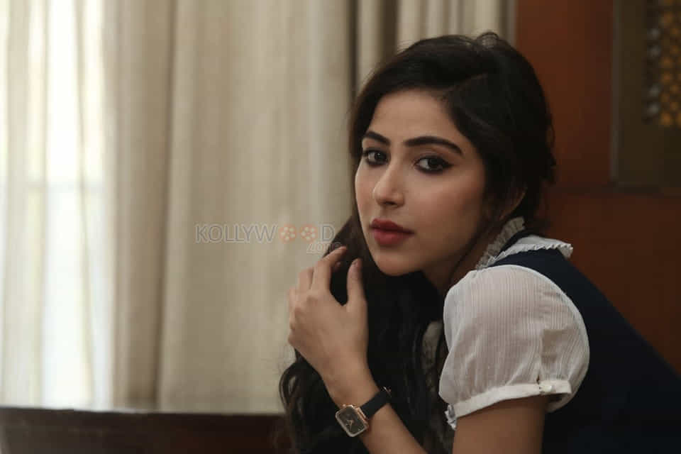 Actress Kapilakshi Malhotra Candid Pictures