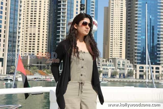 Actress Nayantara In Arrambam Movie Pictures