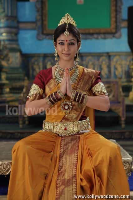 Actress Nayanthara In Sri Rama Rajyam Movie Pictures