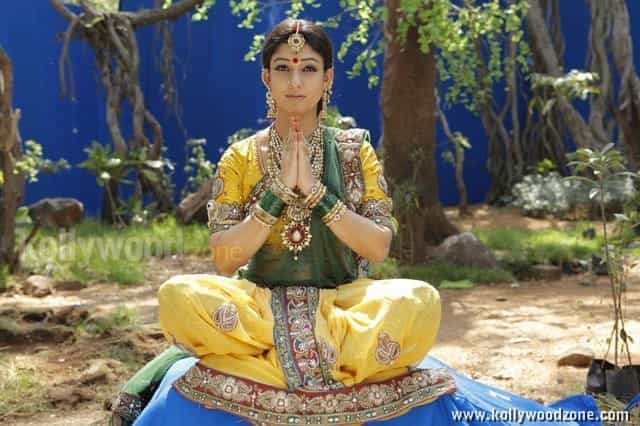 Actress Nayanthara In Sri Rama Rajyam Movie Pictures