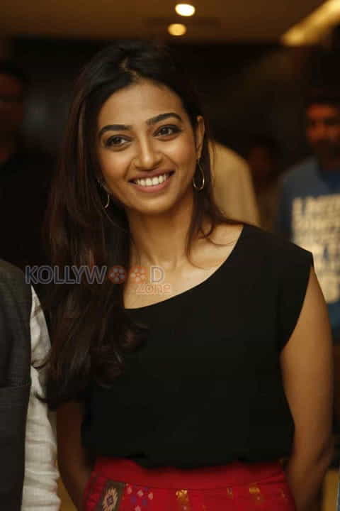 Actress Radhika Apte New Photos