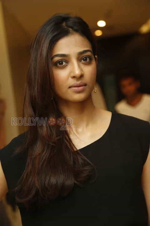 Actress Radhika Apte New Photos