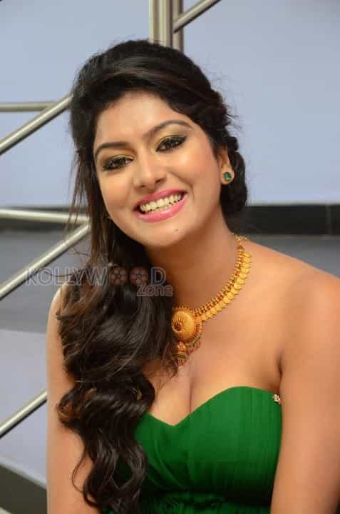 Actress Sai Akshatha Sexy Pictures