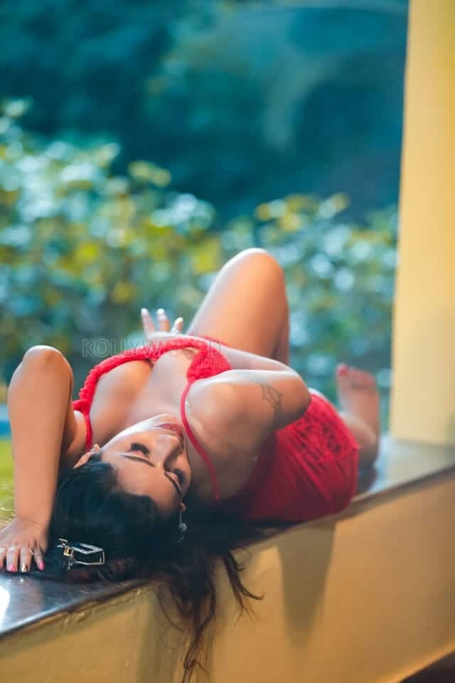 Actress Sanjana Naidu Glamour Photoshoot Stills 24