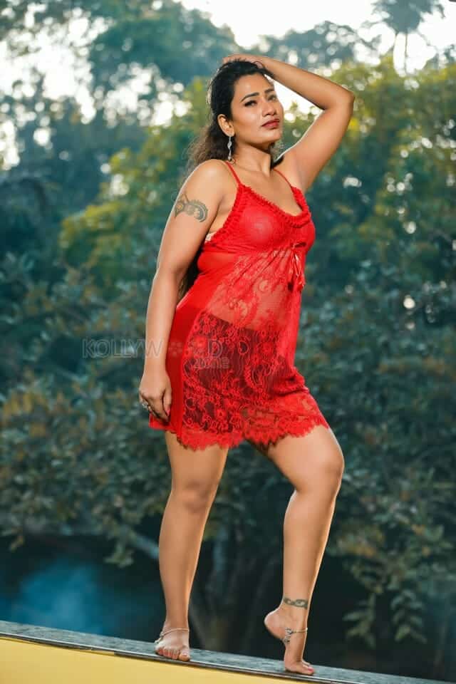 Actress Sanjana Naidu Glamour Photoshoot Stills 28