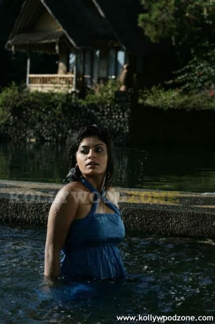 Actress Shikha Stills 06