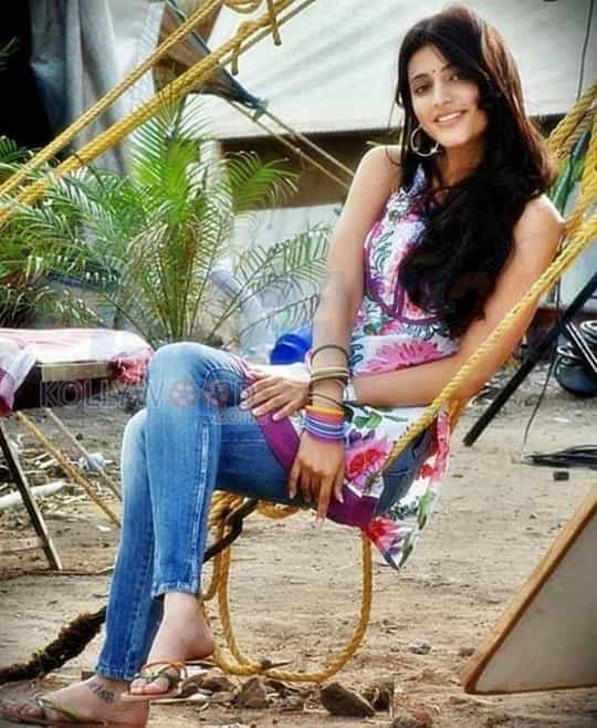 Actress Shruthi Hassan Sexy Photos