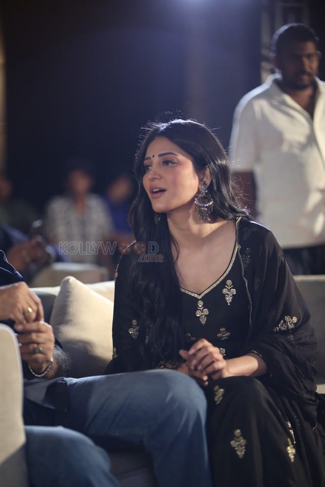 Actress Shruti Haasan at Coolie Pre Release Event Pictures 15