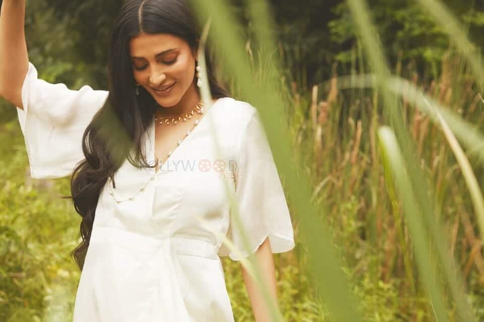 Actress Shruti Haasan in a White Dress Photoshoot Pictures 01