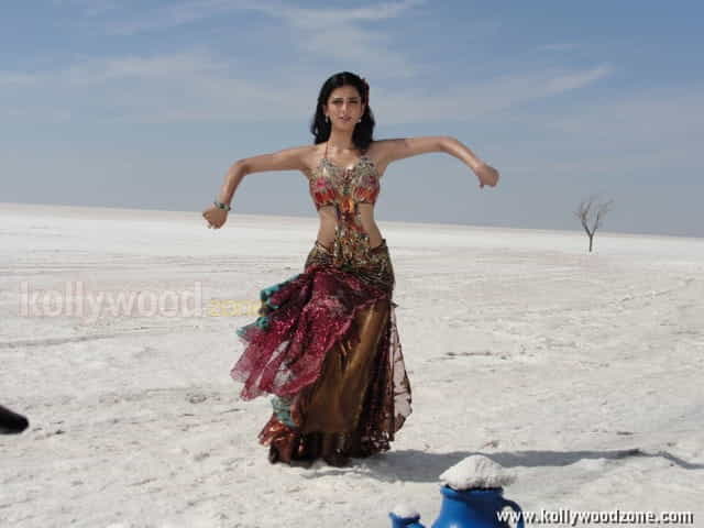 Actress Sruthi Hassan Sexy Photos