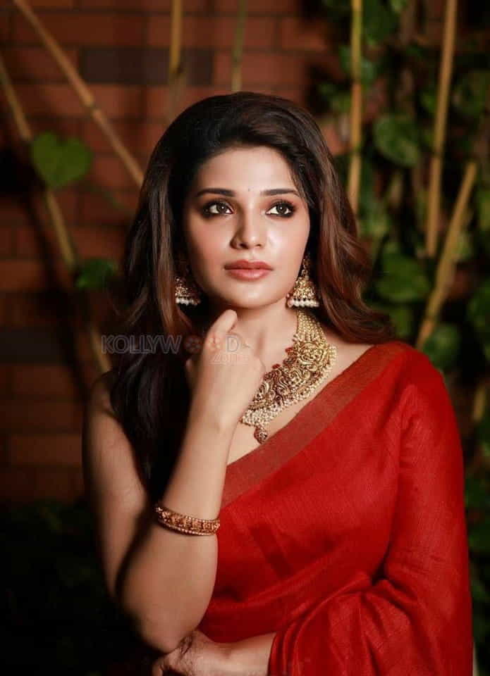 Adiye Sakkarakatti Actress Aathmika Gorgeous Photos