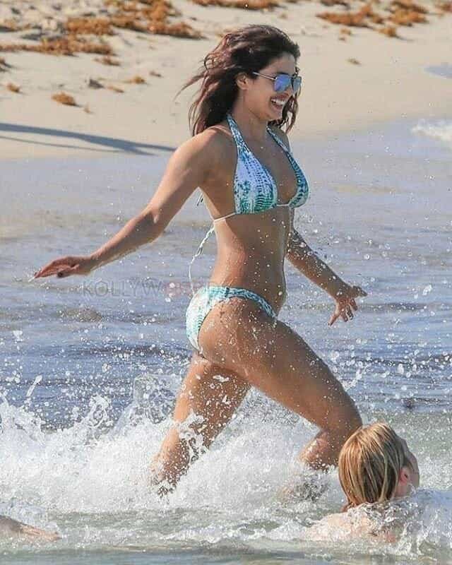 Baywatch Actress Priyanka Chopra Bikini Photos
