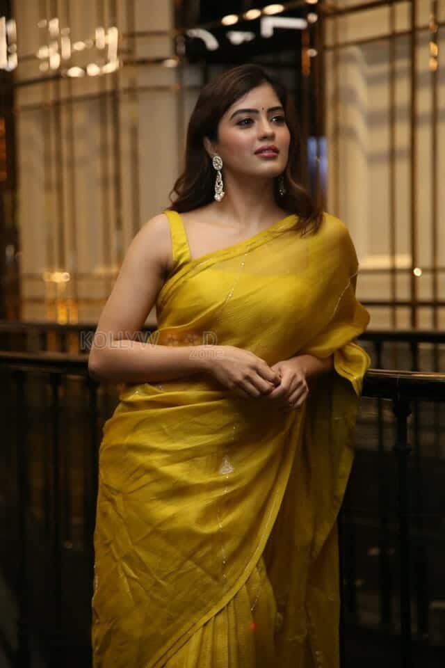 Beautiful Amritha Aiyer at HanuMan Movie Teaser Launch Photos 07