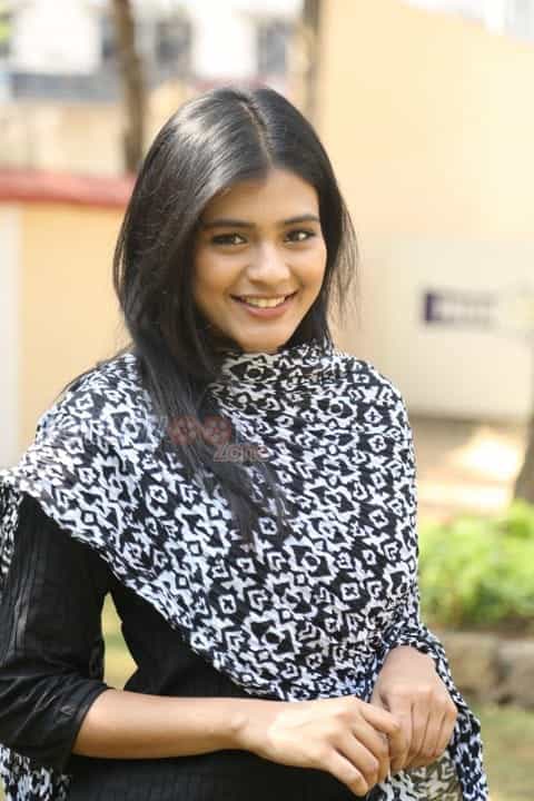 Beautiful Hebha Patel Pictures