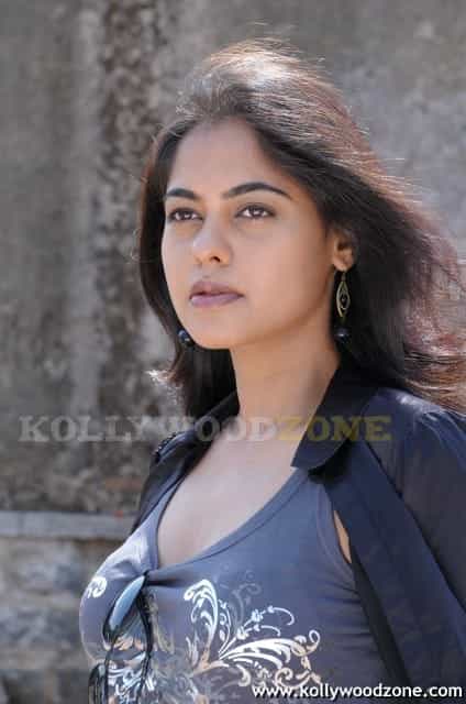 Bindu Madhavi Hot Photos