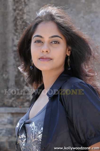 Bindu Madhavi Hot Photos