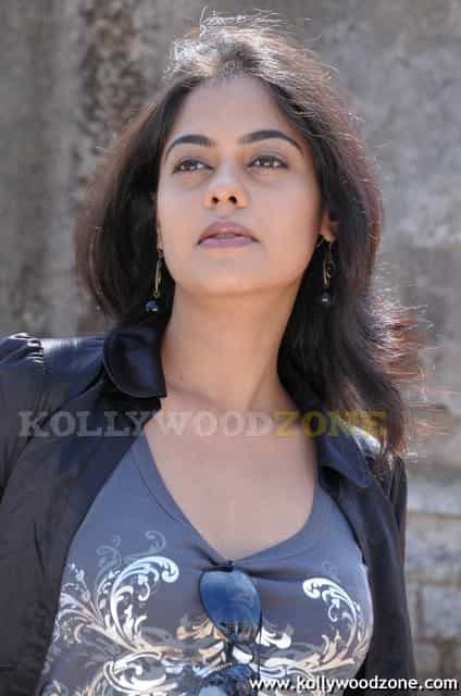 Bindu Madhavi Hot Photos