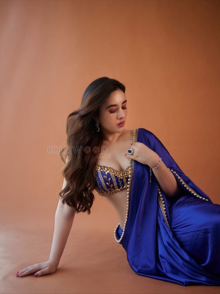 Bold Aditi Budhathoki in a Royal Blue Saree Pictures 09
