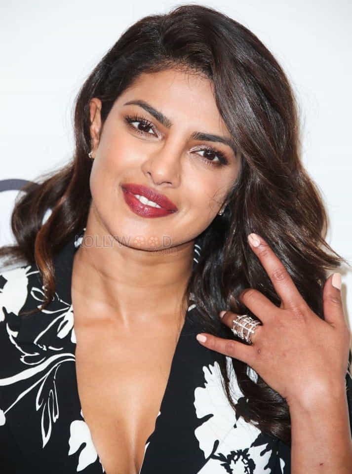 Bollywood Beauty Priyanka Chopra Photos