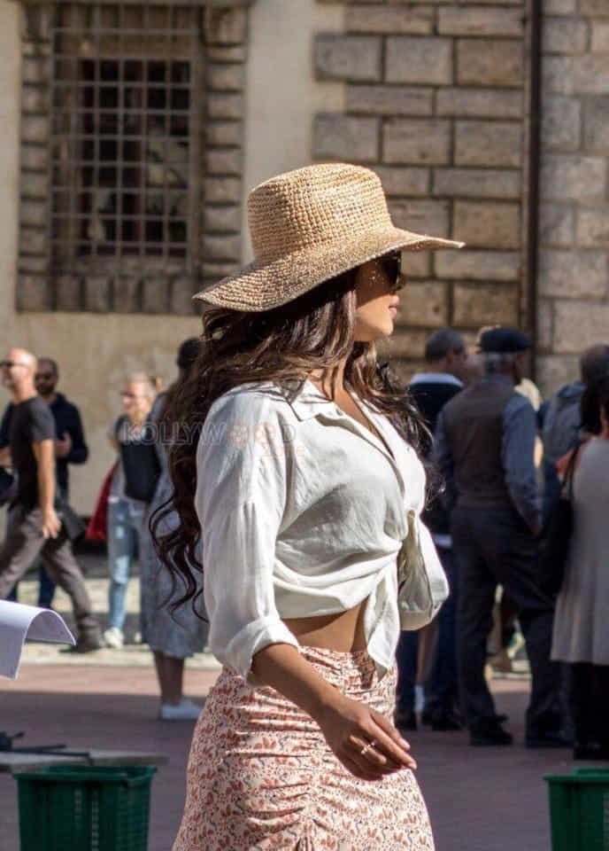 Bollywood Beauty Priyanka Chopra Photos