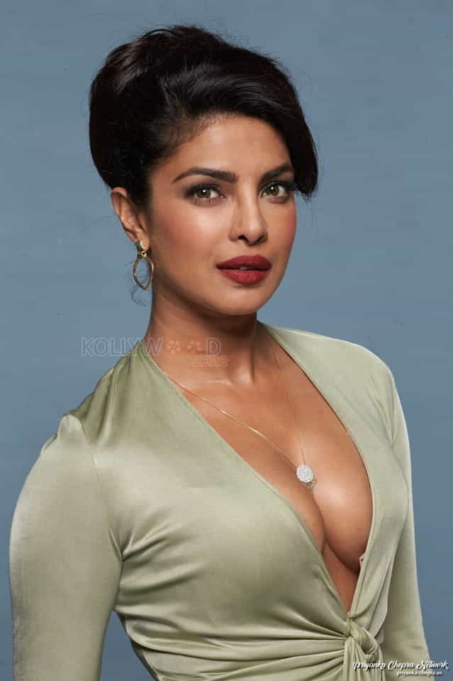 Bollywood Bombshell Priyanka Chopra Hot Cleavage Photo Shoot Photos