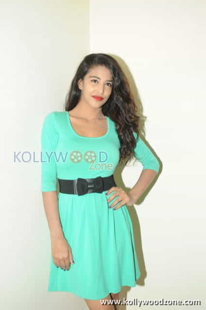 Daksha Nagarkar Pictures